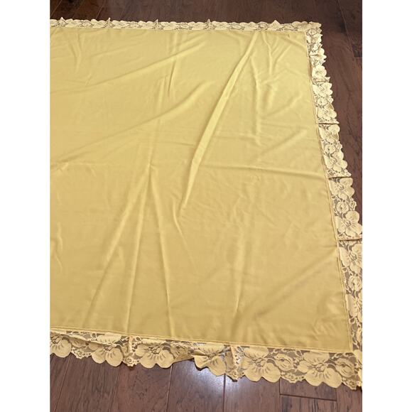 Autumn Gold Handmade Tablecloth 103x65 Large Thanksgiving Harvest Lace - Picture 2 of 6